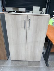 DESTOCKAGE - Rangements - Armoire 2 portes battantes en mélaminé hauteur 120 cm largeur 80 cm, finition acacia coffre couleur aluminium