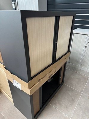 DESTOCKAGE - Rangements - Armoire à rideaux hauteur 69,5 cm largeur 100 cm coffre antracite rideaux couleur acacia