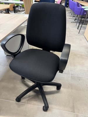 DESTOCKAGE - Chaise - Siège de bureau assise et dossier noir avec accotoirs