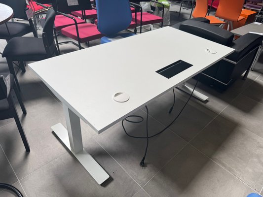 DESTOCKAGE - Bureau - Bureau 160 x 80 cm bureau réglable en hauteur avec obturateur et top access non équipé + goulottes, plateau et piétement blanc