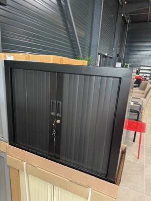 DESTOCKAGE - Rangements - Armoire à rideaux hauteur 69,5 cm largeur 80 cm coffre et rideaux couleur noir