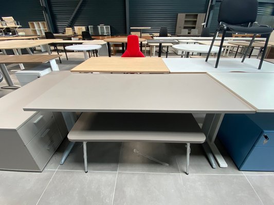 DESTOCKAGE - Bureau - Bureau K2 plan droit 160 x 80 cm, plateau finition Tortora et piét alu