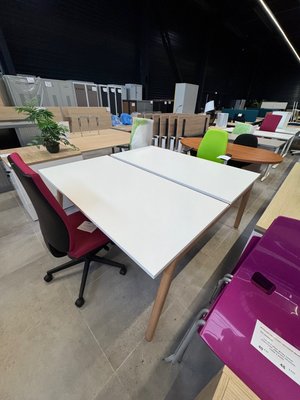 DESTOCKAGE - Bureau - Bench 165 x 160 cm piétement bois et plateaux blanc