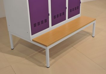 VESTIAIRES MONOBLOC CONFORT - Equipement optionnels - Socle banc pour vestiaire L80cm /gris clair - sur délai