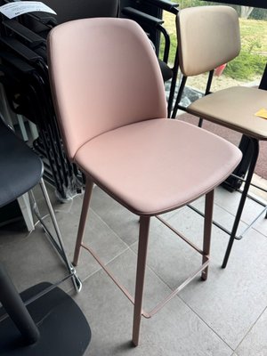 DESTOCKAGE - Chaise - Chaise hauteur 65 cm assise revêtement PVC rose structure rose