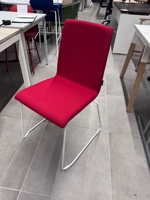 DESTOCKAGE - Chaise - Chaise DIANE hauteur d'assise 46 cm structure blanche assise tissu rouge