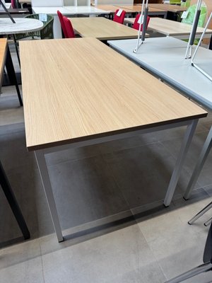 DESTOCKAGE - Bureau - Table déco 4 pieds avec plateau chêne et piétement blanc 180 x 80 cm