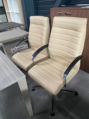 DESTOCKAGE - Sièges & Fauteuils - Lot de deux sièges giratoire CITY avec piétement chromée couleur crème