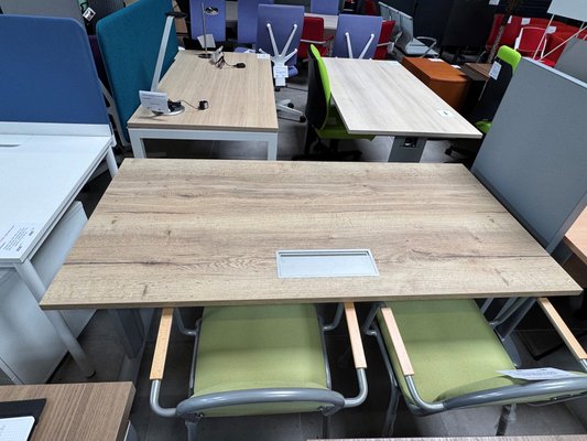 DESTOCKAGE - Bureau - Bureau 160 x 80 cm plateau chêne naturel et piétement alu, avec voile de fond et top access