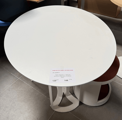 DESTOCKAGE - Bureau - Table d'appoint + 1 tabouret structure métal blanc et plateau blanc
