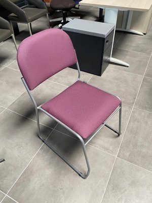 DESTOCKAGE - Chaise - Siège visiteur structure aluminium assise et dossier violet