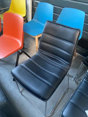 DESTOCKAGE - Sièges & Fauteuils - Siège visiteur de direction revêtement pvc noir, piétement luge chromée