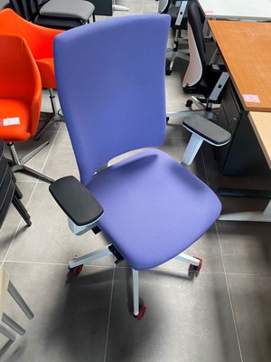 DESTOCKAGE - Sièges & Fauteuils - Fauteuil de bureau E.T acocoudoirs 4D structure blanche, assise et dossier tissu lavande