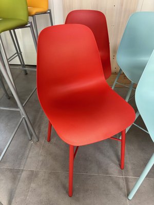 DESTOCKAGE - Sièges & Fauteuils - Lot de deux chaise pétale 4 pieds, coque en polypropylène rouge