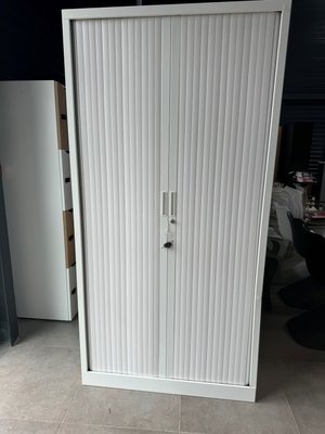 DESTOCKAGE - Bureau - Armoire haute 198 x 100 cm blanche avec 4 tablettes