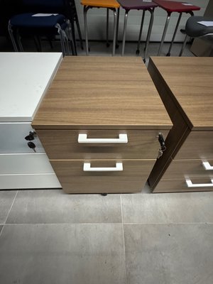DESTOCKAGE - Rangements - Caisson en mélaminé noyer largeur 43 cm 2 tirroirs dont 1 pour dossiers suspendus, poignées blanches