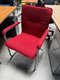 Fauteuil visiteur tissu rouge strcture tube métallique couleur aluminium