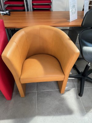 DESTOCKAGE - Sièges & Fauteuils - Chauffeuse club revêtement PVC camel