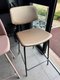 Chaise hauteur 65 cm assise revêtement PVC or structure antracite