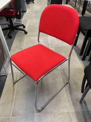 DESTOCKAGE - Chaise - Chaise visiteur piétement luge structure chromée assise et dossier en tissu rouge
