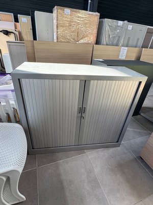 DESTOCKAGE - Rangements - Armoire à rideaux 120 x 120 cm rideaux et coffre couleur aluminium