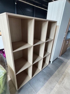 DESTOCKAGE - Bureau - Meuble 9 cases sur roulette en mélaminé