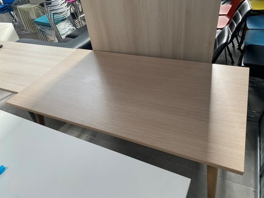 DESTOCKAGE - Bureau - Bureau plan droit en CE 140 x 80 cm , piét bois