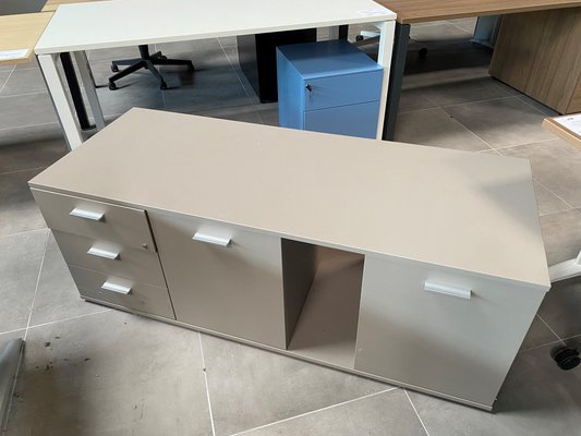 DESTOCKAGE - Rangements - Meuble bas de rangement 148 x 58 x 56 cm avec 3 tirroirs et 2 portes battantes finition tortora