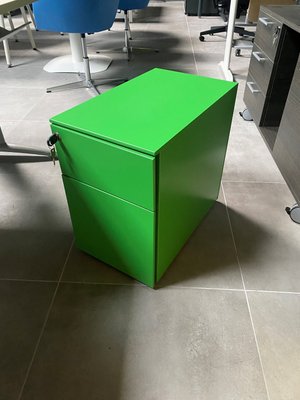 DESTOCKAGE - Rangements - Caisson mobile largeur 32 cm métallique 2 tiroirs vert dont 1 pour dossiers suspendus