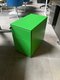 Caisson mobile largeur 32 cm métallique 2 tiroirs vert dont 1 pour dossiers suspendus