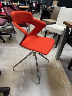 DESTOCKAGE - Sièges & Fauteuils - Siège design assise tissu rouge piétement chromée, coque polypropylène blanche