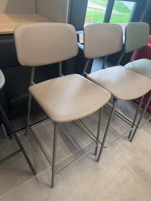 DESTOCKAGE - Chaise - Chaise hauteur 65 cm assise revêtement PVC couleur crème piétement vert kaki