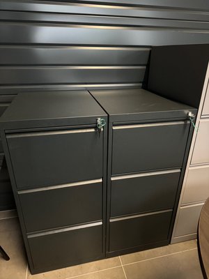 DESTOCKAGE - Rangements - Classeur 3 tirroirs hauteur 101 cm couleur anthracite