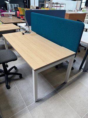 DESTOCKAGE - Bureau - Bureau de direction 210 x 100 cm avec plateau en verre et piétement couleur aluminium
