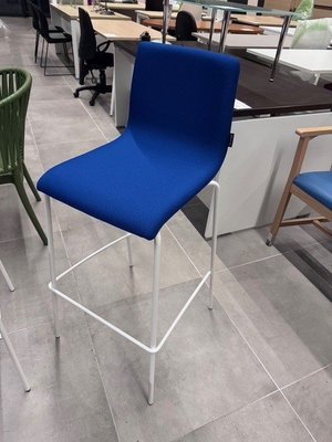 DESTOCKAGE - Chaise - Chaise DIANE hauteur d'assise 73 cm structure blanche assise tissu bleu