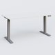 Poste solo 160*70 réglable en hauteur éléctriquement de 70-120 cm gamme KPro2. Plateau Blanc et pietement Aluminium.