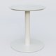 Table Basse Fashion Styl piètement colonne en métal et plateau bois. Plateau Blanc (RAL 9010) et pietement Blanc (RAL 9010).