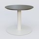 Table Basse Fashion Styl piètement colonne en métal et plateau bois. Plateau Chêne Moka et pietement Blanc (RAL 9010).