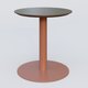 Table Basse Fashion Styl piètement colonne en métal et plateau bois. Plateau Chêne Moka et pietement Brun cuivré (RAL 8004).
