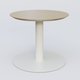Table Basse Fashion Styl piètement colonne en métal et plateau bois. Plateau Chêne et pietement Blanc (RAL 9010).