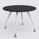 Table ronde diametre 110 cm avec 4 pieds de la gamme K5. Plateau Noir Mat et pietement Blanc