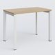 K7 plan droit 100*60 sur pieds fixe. Plateau Chêne naturel et pietement Blanc