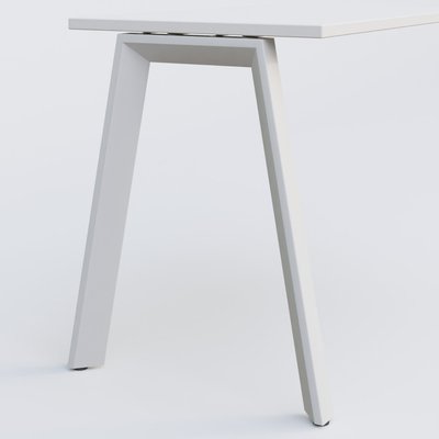 Gamme K8 - Plans droits - K8 plan droit 100*60 sur pieds fixe. Plateau Blanc et pietement Blanc