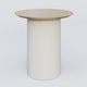 Table Basse Fashion Styl piètement colonne en métal D-26cm et plateau bois. Plateau Chêne et pietement Blanc (RAL 9010).