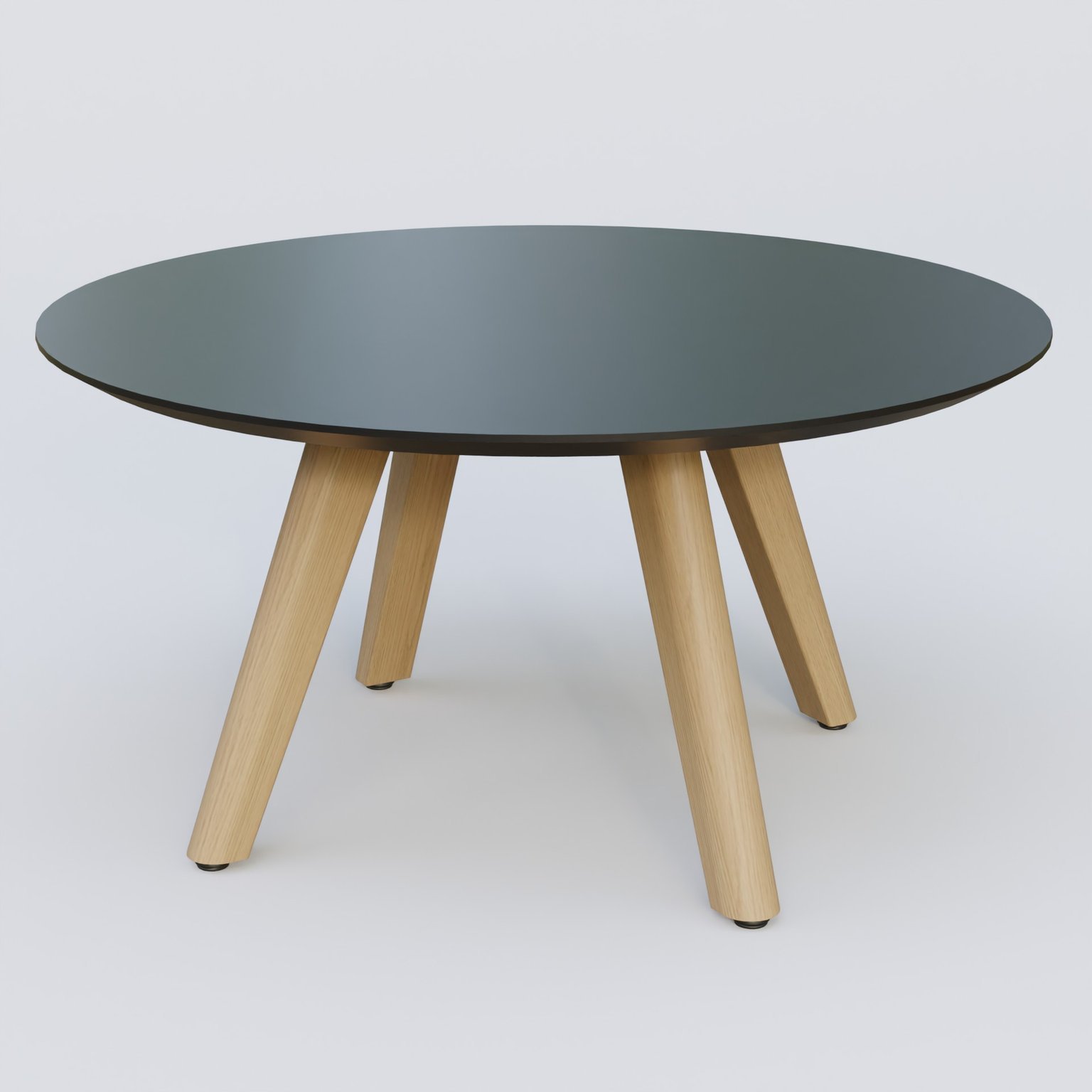 Table Basse Fashion Styl piètement 3 pieds en bois et plateau bois. Plateau Noir (RAL 9005) et pietement Chêne.