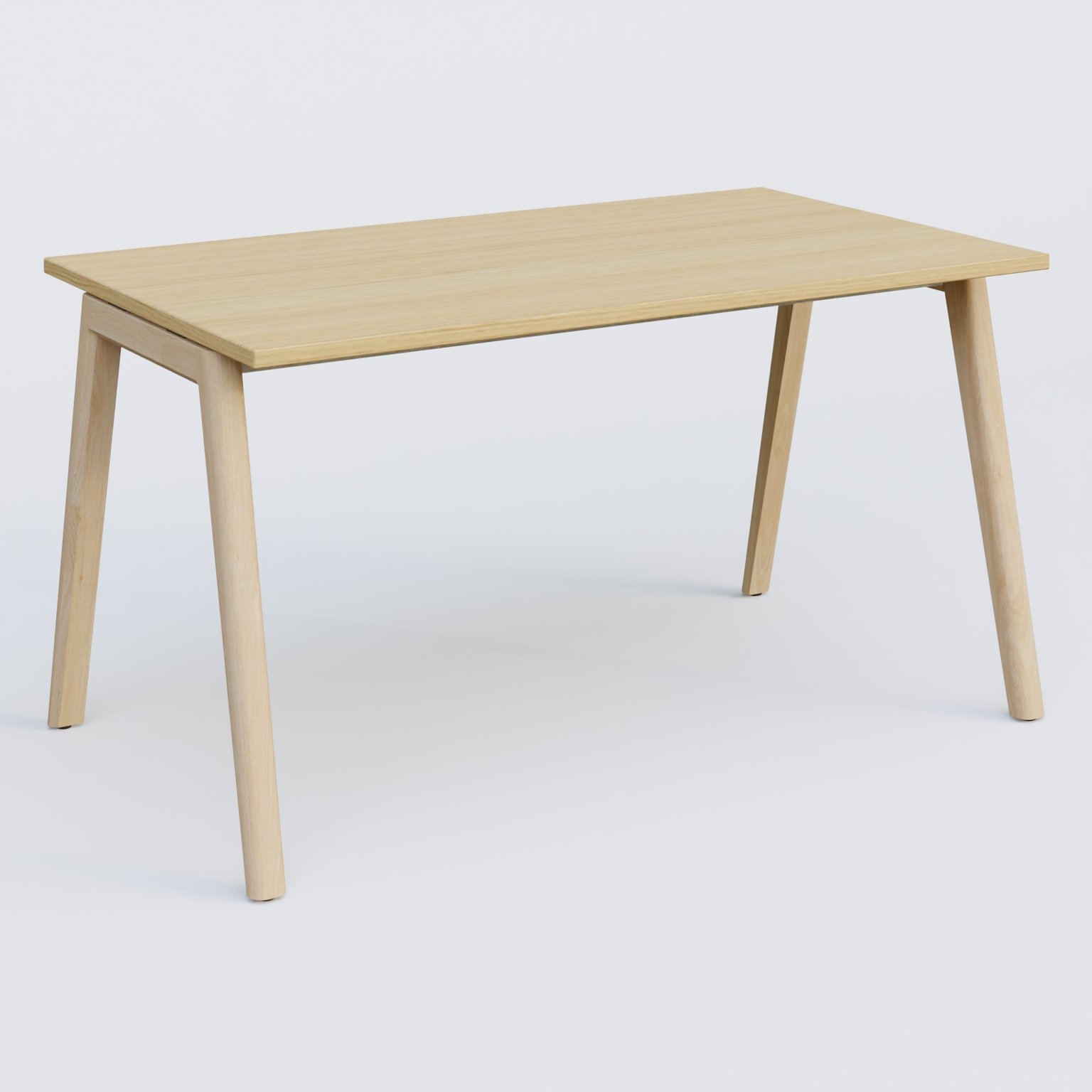 Bureau K9 piètement incliné en bois et plateau 140*80 cm. Plateau Chêne clair et pietement bois massif de hêtre.
